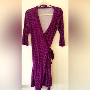 Diane Von Furstenberg Women’s V Neck Abstract Midi Wrap Dress Size 6